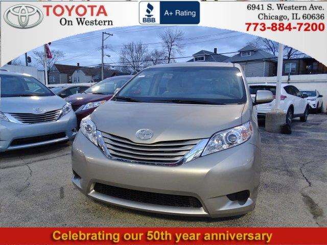 2017 Toyota Sienna LE